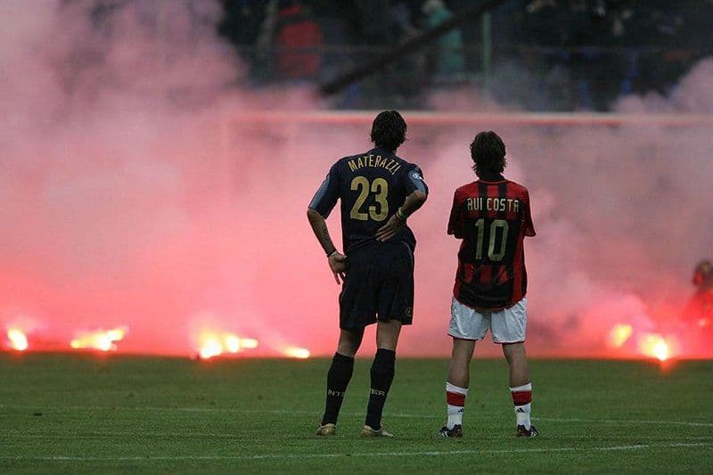 Milan players watching ultras